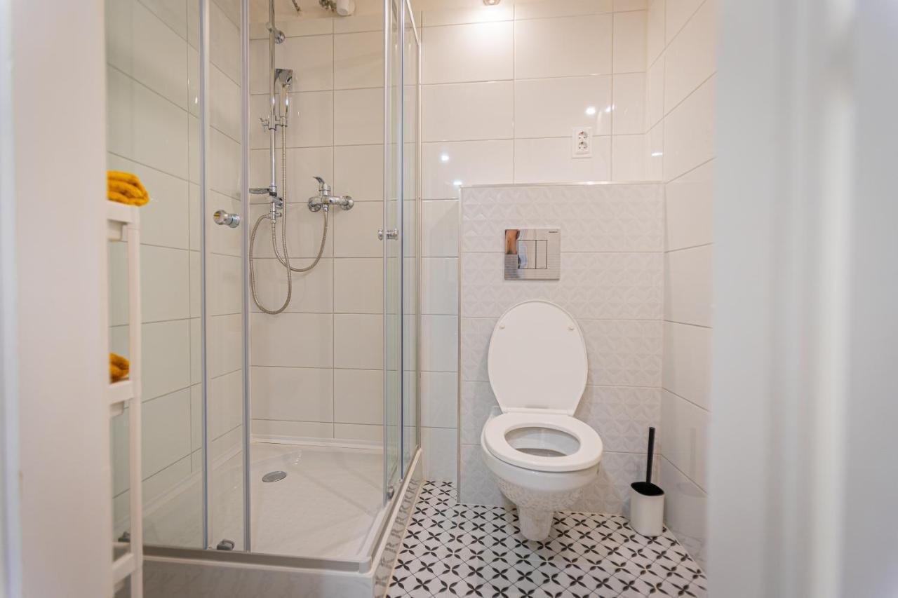 2 Bedroom Apartment In The Dob Street, Emerald Budapešť Exteriér fotografie